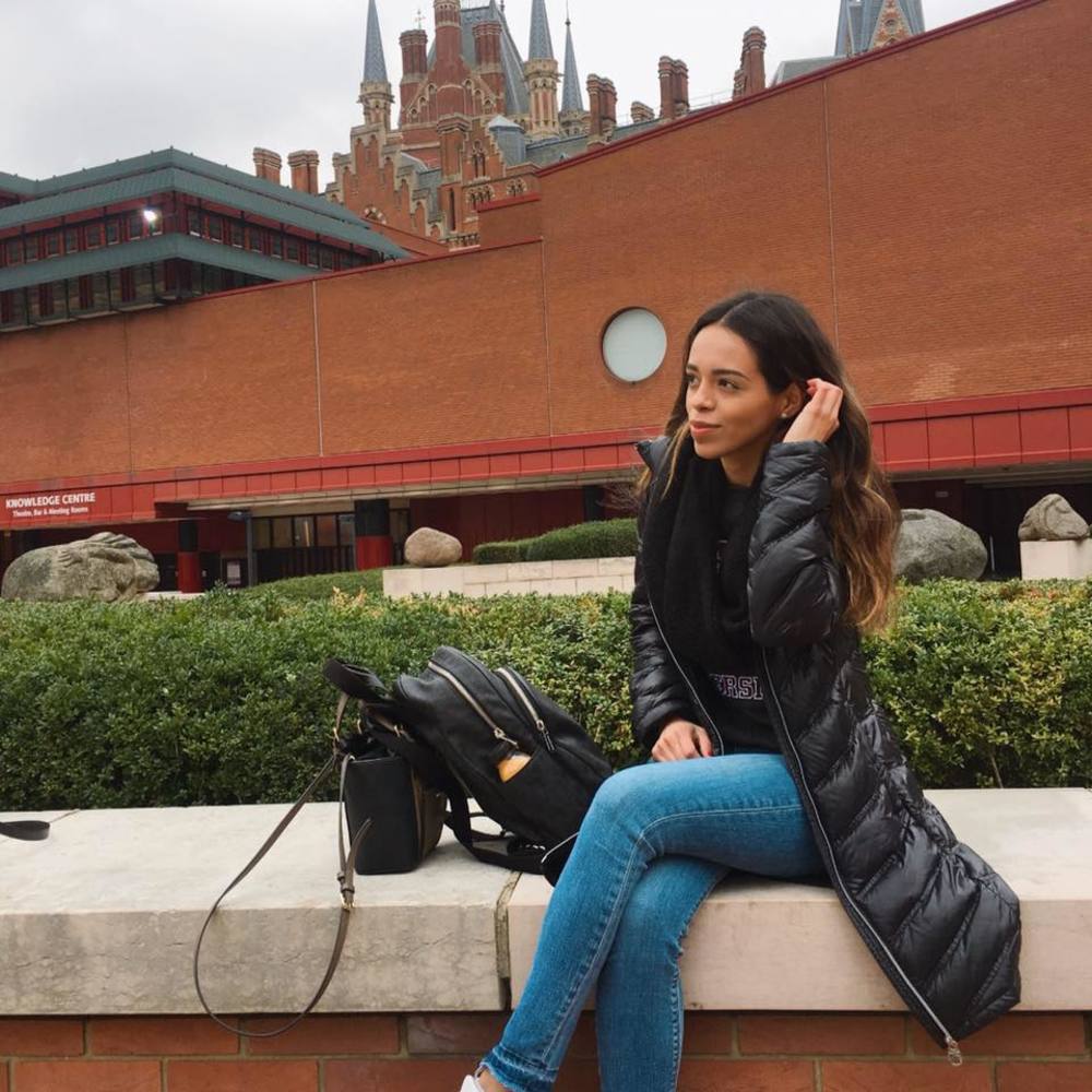 Meet your Posher, Valeria